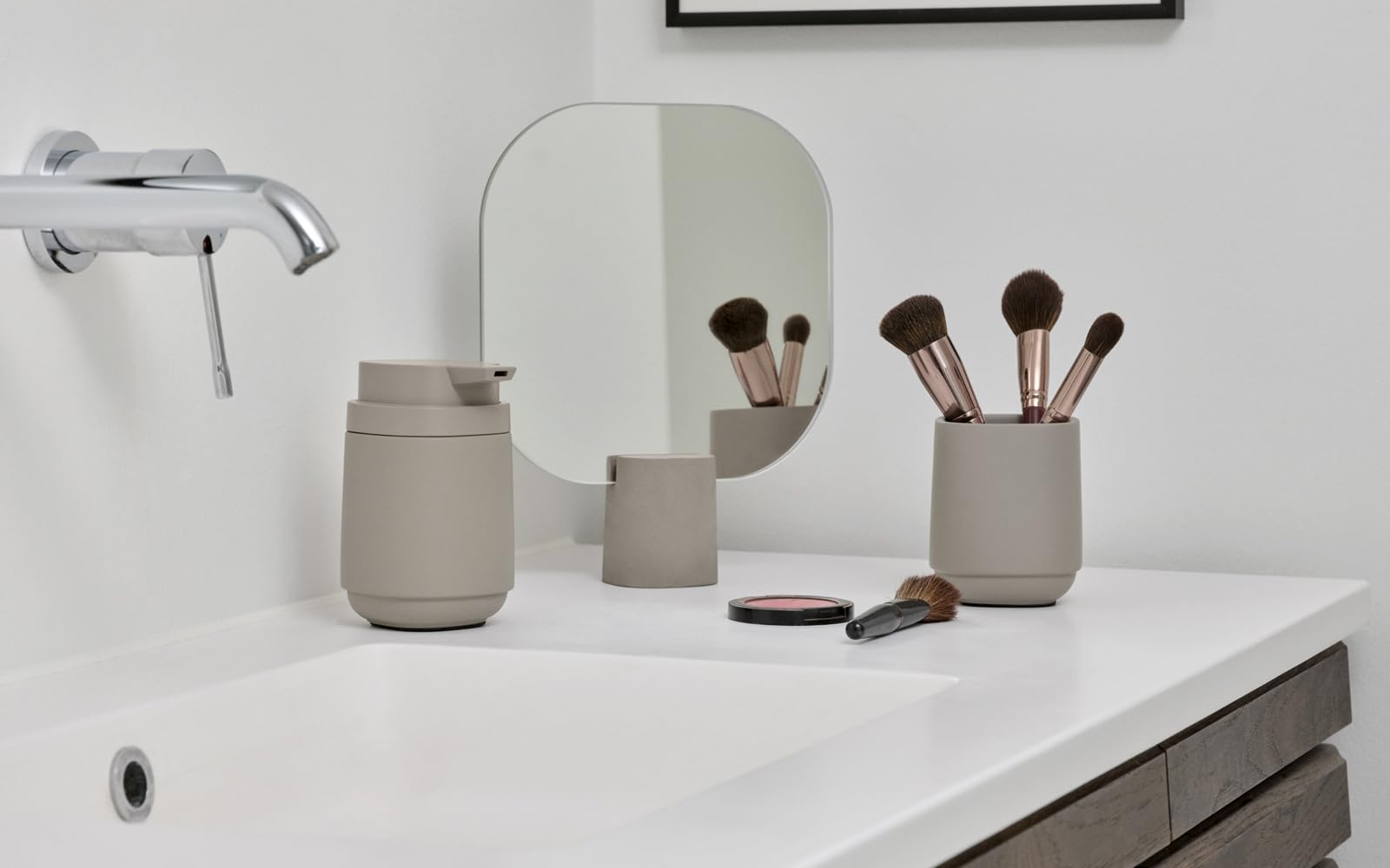 Zone Denmark Nova One Toothbrush Mug– Revitalize Your Daily Routine with Scandinavian Elegance and Practicality Unite in This Sleek and Modern Bathroom Accessory- (Concrete)