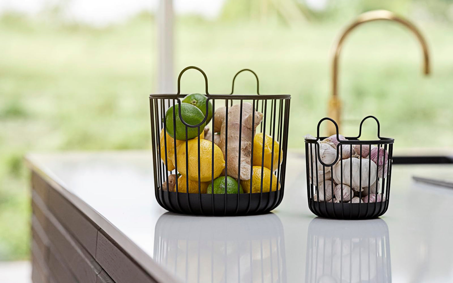 Zone Denmark Inu Basket - Basket with Handles Crafted from Metal - with sleek and sturdy design - Stylish and Functional Storage for Kitchen, Bathroom, Children&