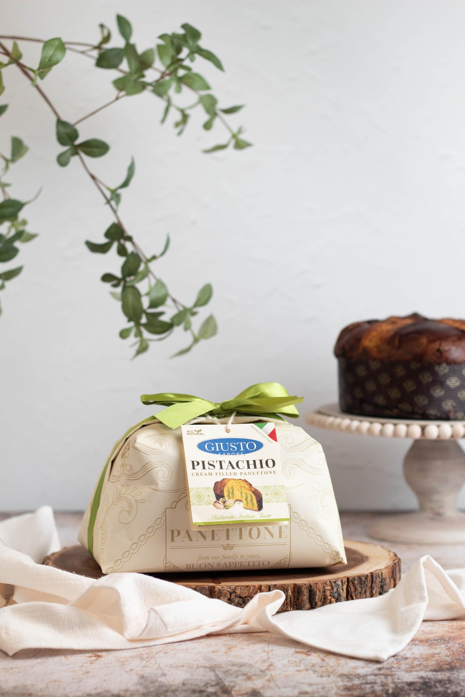 Giusto Sapore Authentic Italian Panettone Filled with Pistachio Cream - New and Imported from Italy, Family Owned - 28.21 oz