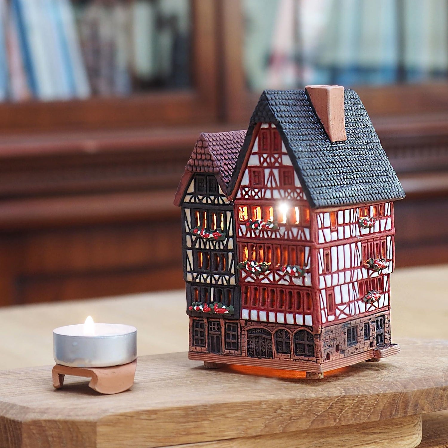 Midene Ceramic Houses Collection - Collectible Handmade Miniature of House in Eastside of Romer in Frankfurt, Germany - Tea Light Candle Holder S16-3