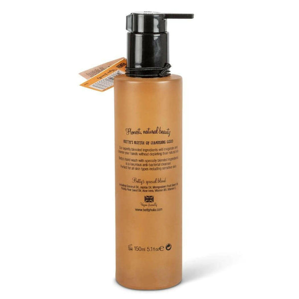 Nourishing Anti-bacterial hand wash. Champagne & Spice - The European Gift Store